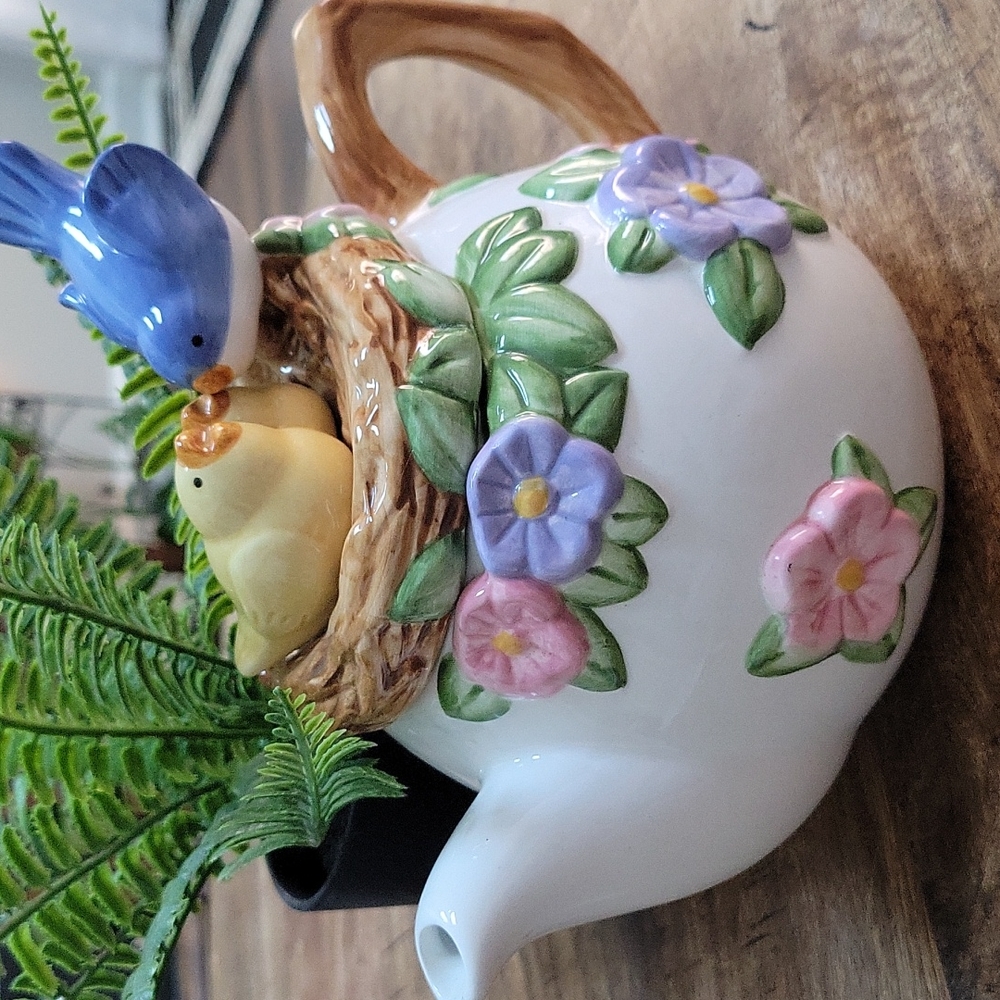 Teapot - Picture 3 of 5